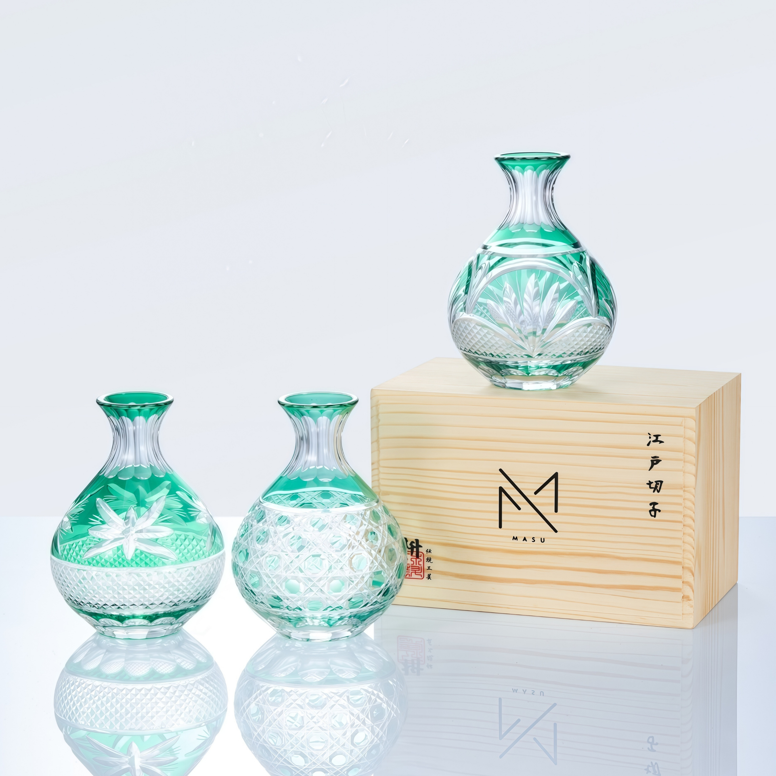 Sake Flagon Midoriha Collection | Edo Kiriko Hand-Cut Emerald Green Crystal Japanese Carafe